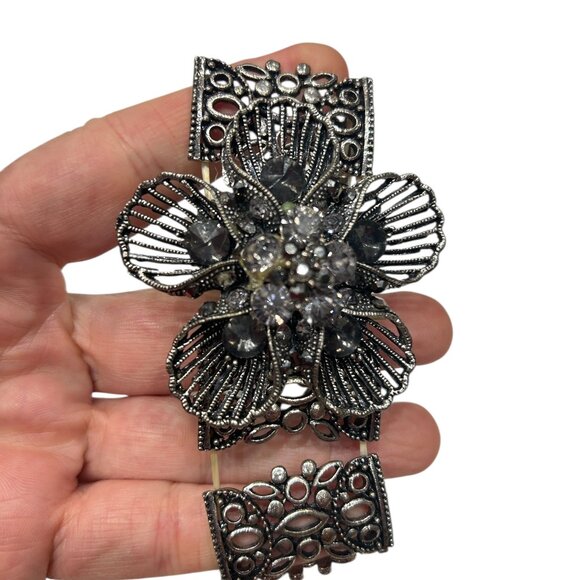 Vintage Diamanté Flower Hinged‎ Bangle Bracelet Burnished Silver Art Deco Bold - Picture 8 of 8